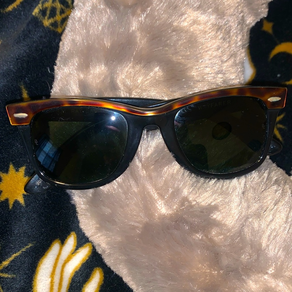 Vintage Ray-Ban W0529 Wayfarer Sunglasses